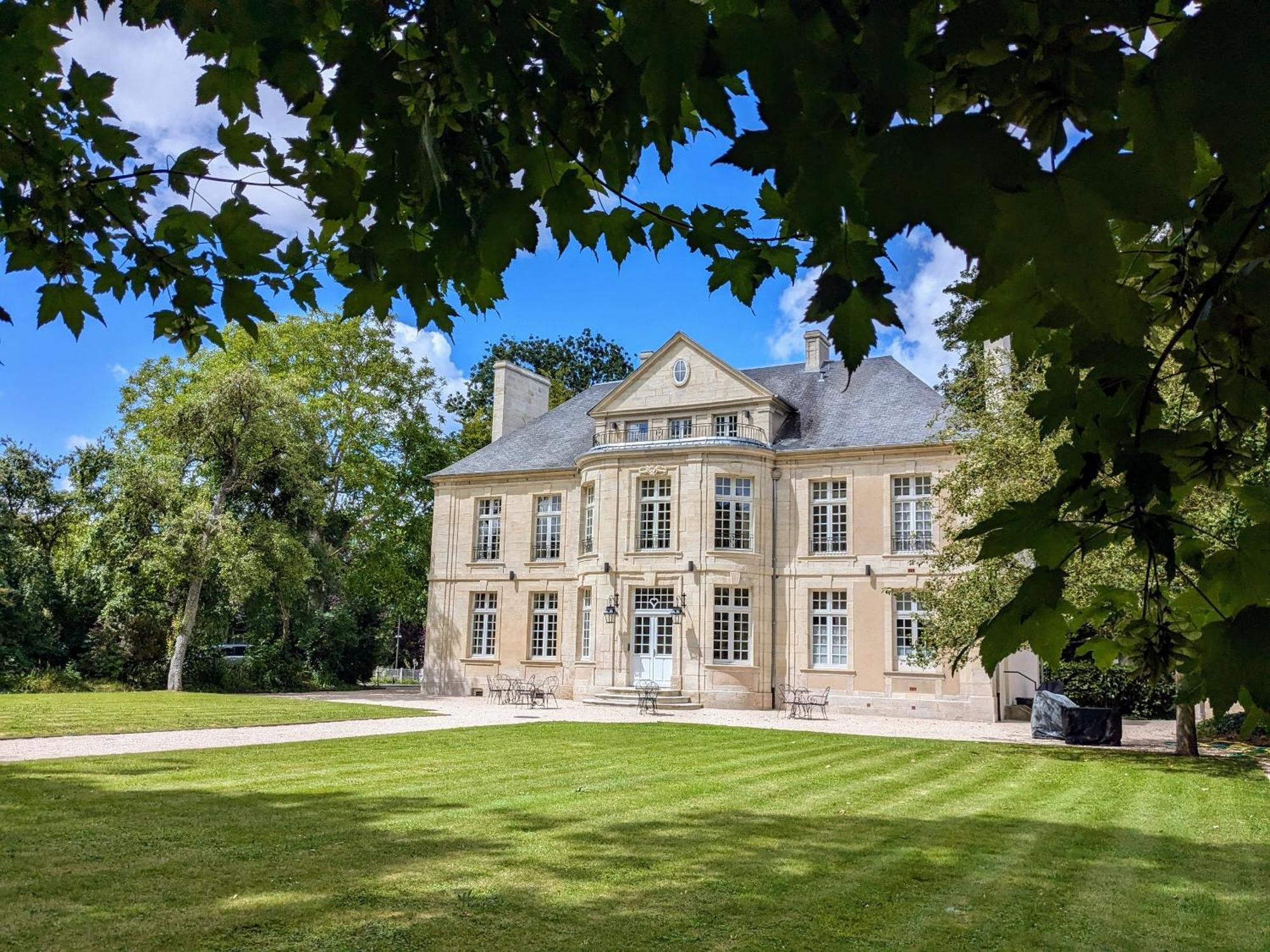 Hotel 4 Etoiles Chateau - Domaine De Coeurmandie Beny-sur-Mer Exterior foto